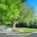Gelsi A Villa *